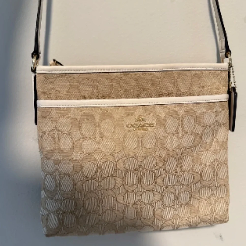 Coach Beige/White Signature Canvas and Leather Swingpack File Crossbody Bag